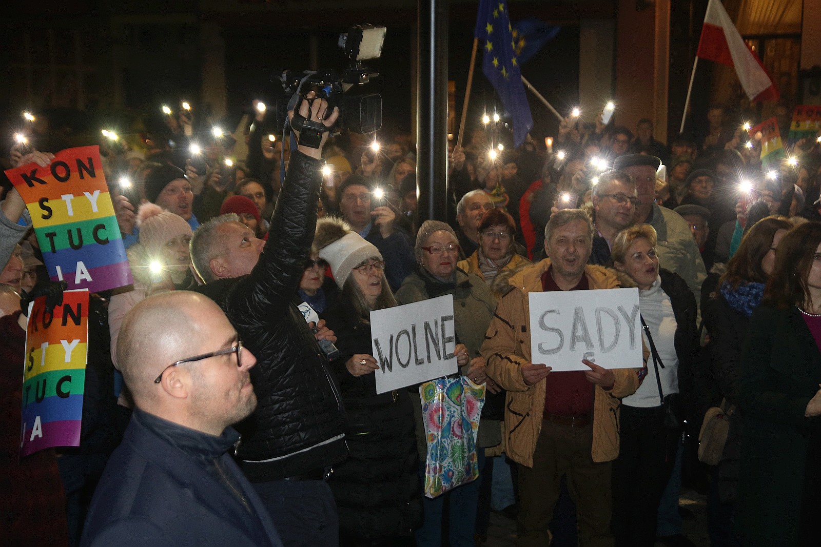 Dzisiaj sądy-jutro Ty. Legniczanie manifestowali w obronie sądów