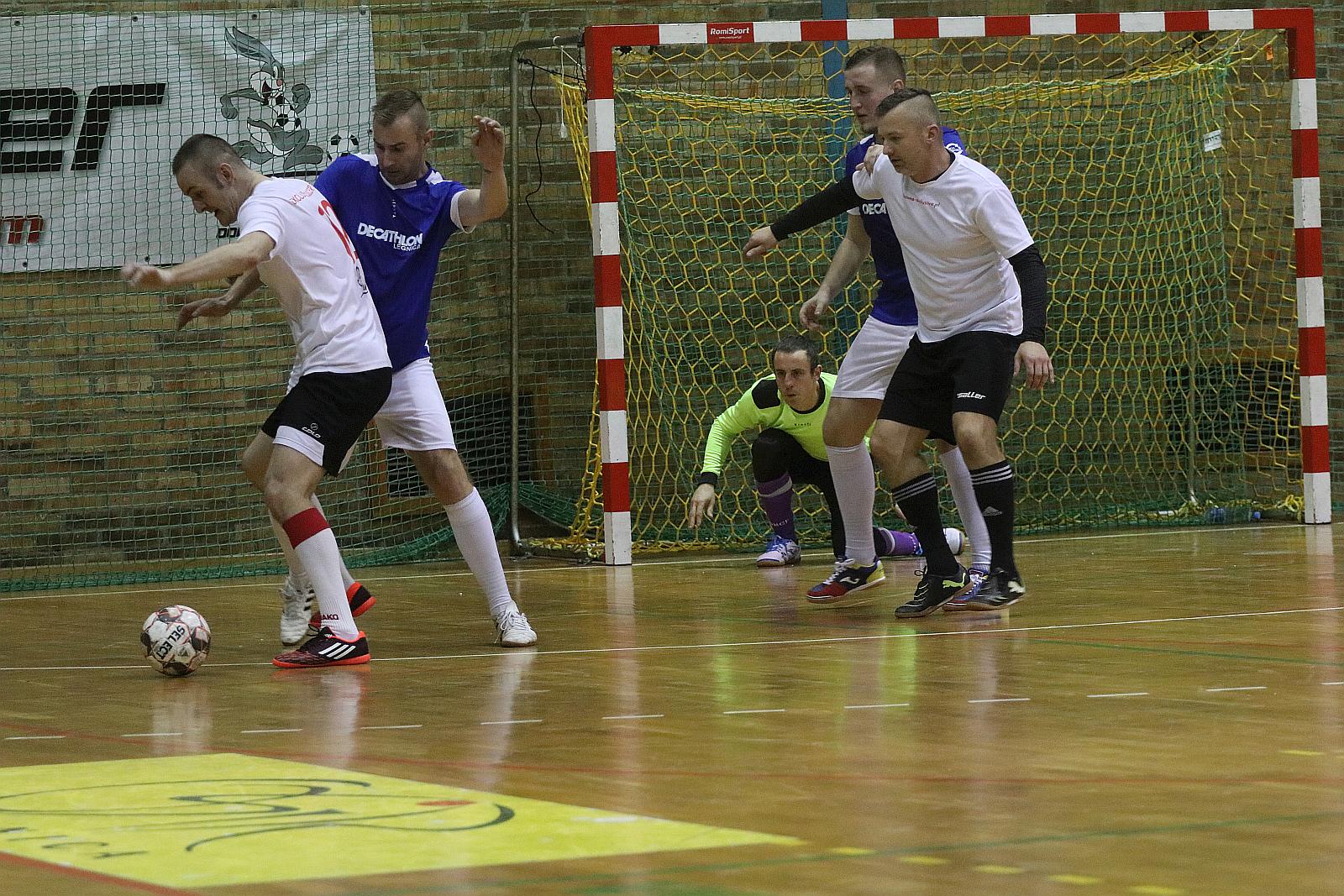 2. Legnicka Liga Halowa: Sariv kontynuuje zwycięską serię