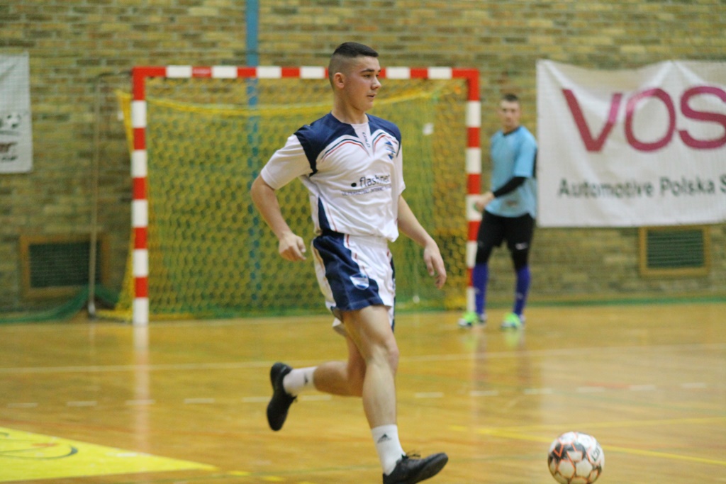 2. Legnicka Liga Halowa: Sariv kontynuuje zwycięską serię