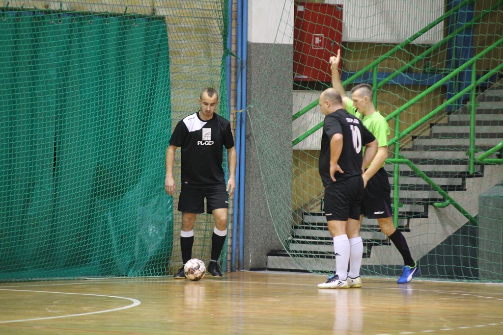 2. Legnicka Liga Halowa: Sariv kontynuuje zwycięską serię