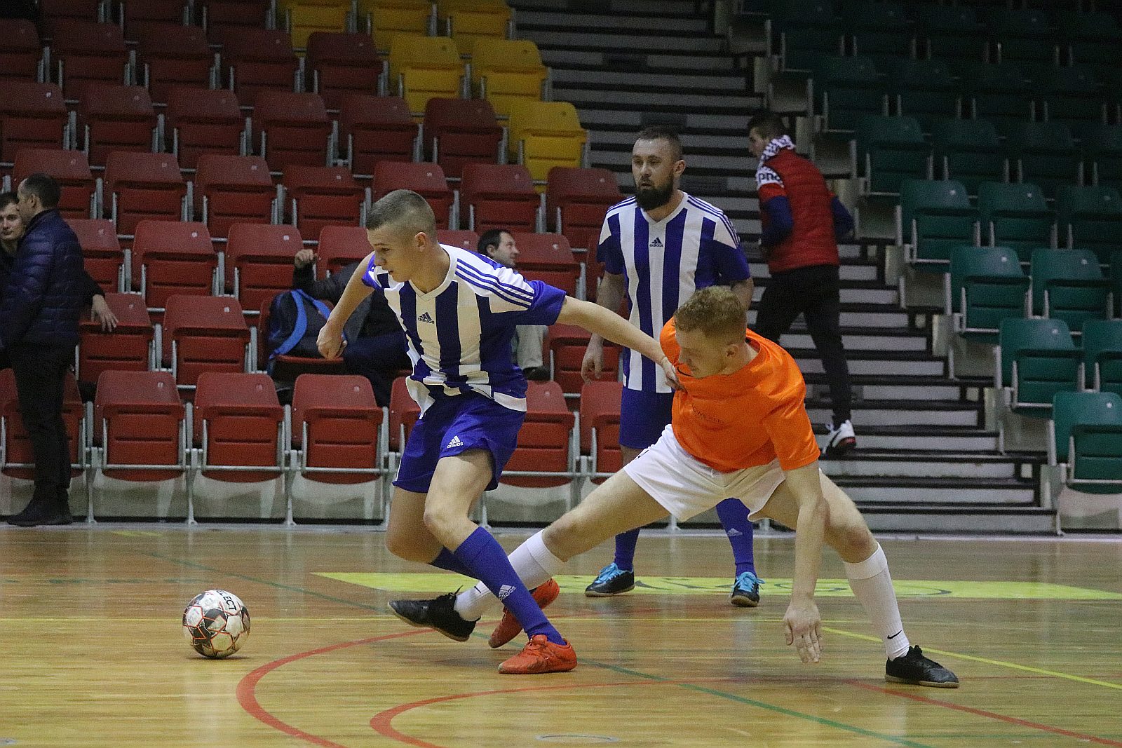 Legnicka Liga Halowa: Piąta kolejka 1. ligi LLH