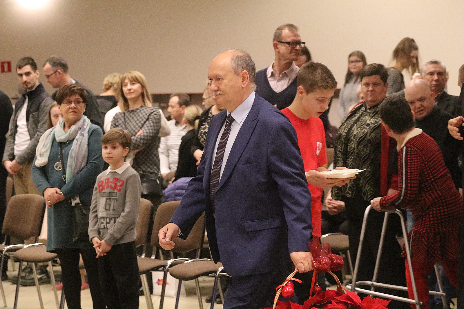 Spotkanie opłatkowe i bal osób niepełnosprawnych