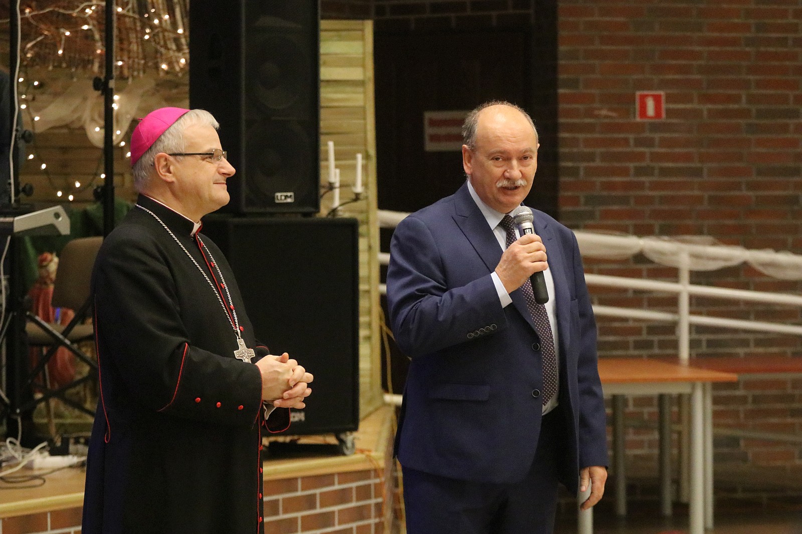 Spotkanie opłatkowe i bal osób niepełnosprawnych