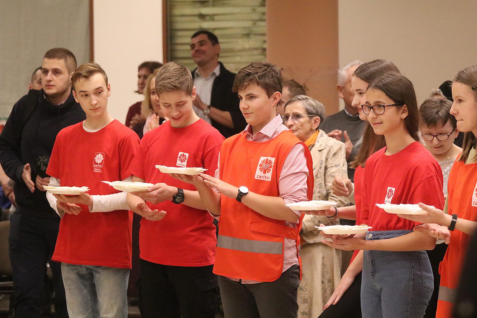 Spotkanie opłatkowe i bal osób niepełnosprawnych