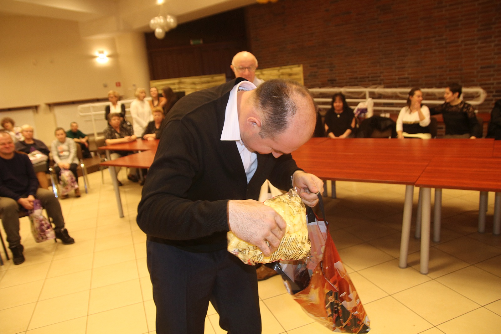 Spotkanie opłatkowe i bal osób niepełnosprawnych
