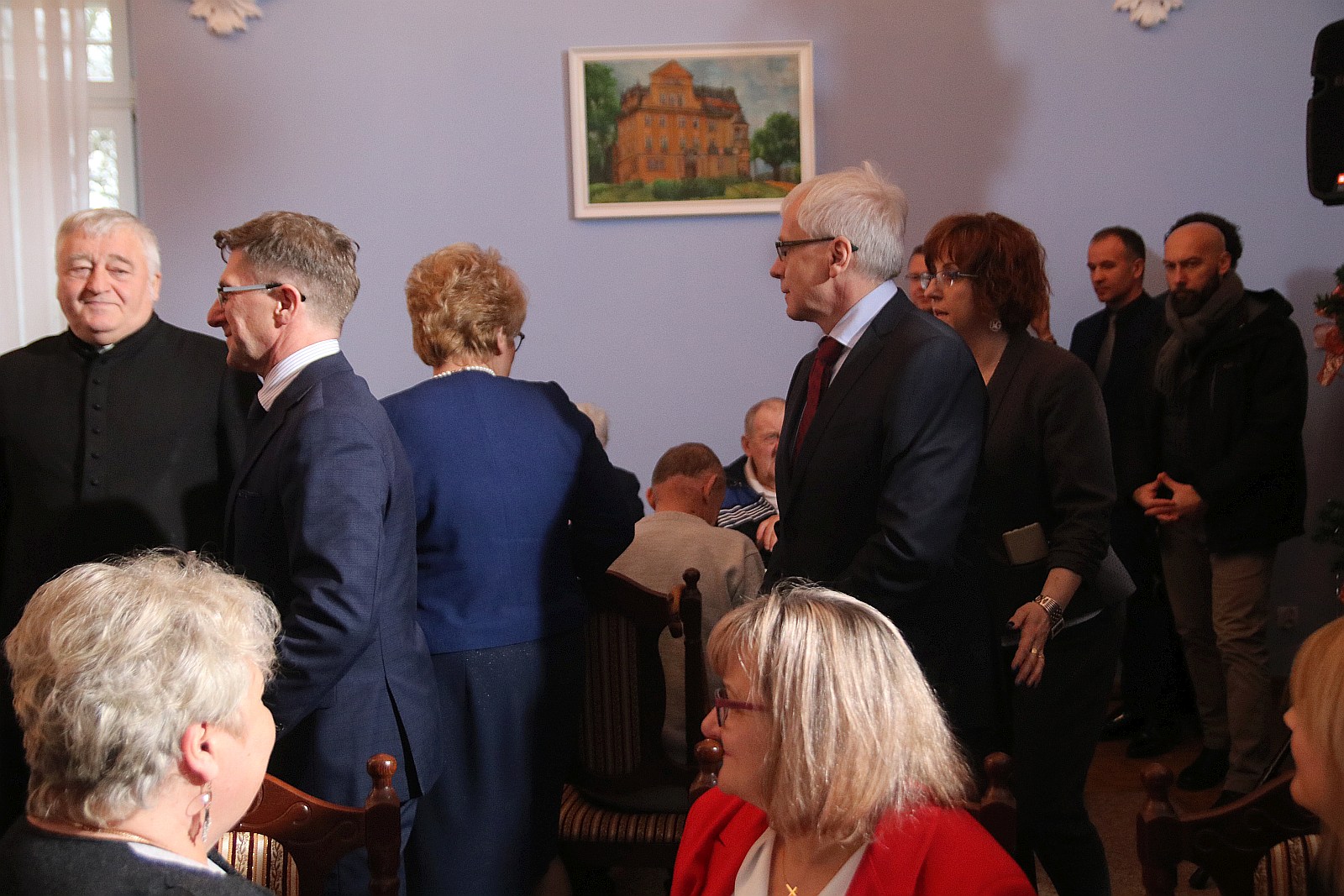 Premier wpadł na kawę i ciasto do pensjonariuszy „Prząśnika”