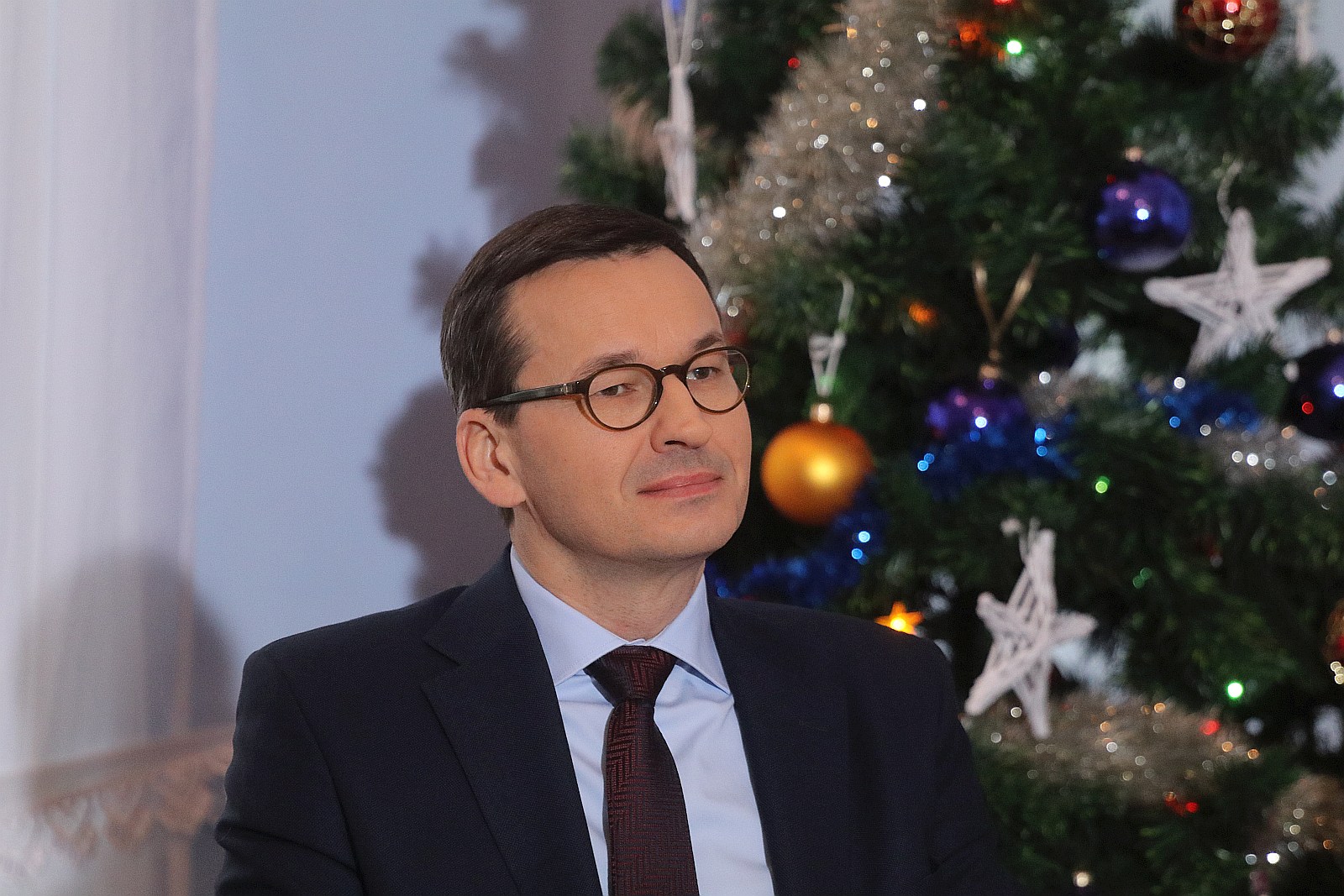 Premier wpadł na kawę i ciasto do pensjonariuszy „Prząśnika”