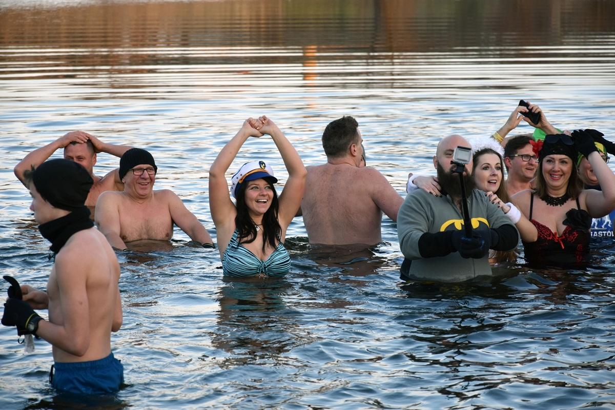 Legnickie Morsy kąpały się w pierwszy dzień nowego roku