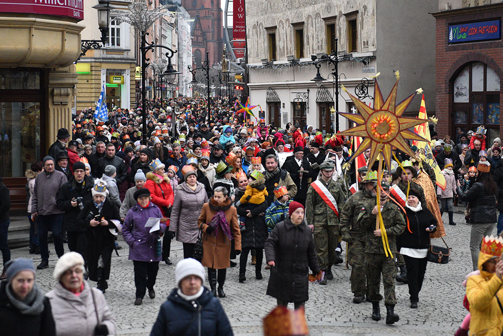 Trzej Królowie i legniczanie pokłonili się dzieciątku