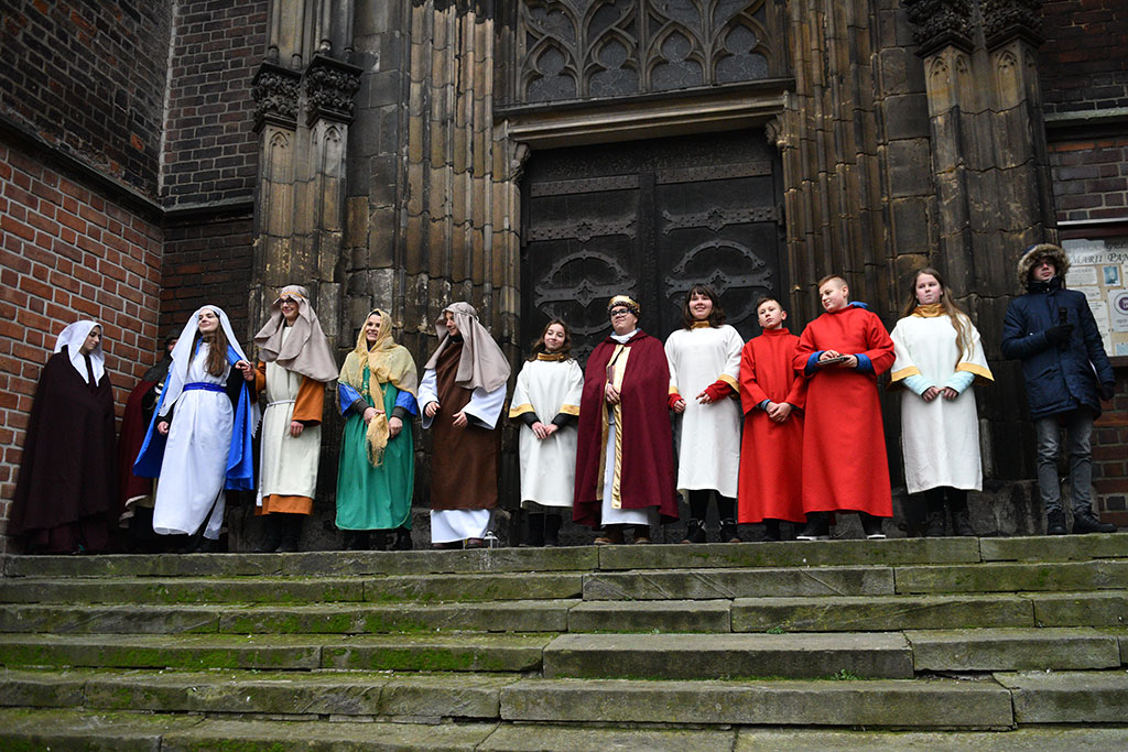Trzej Królowie i legniczanie pokłonili się dzieciątku