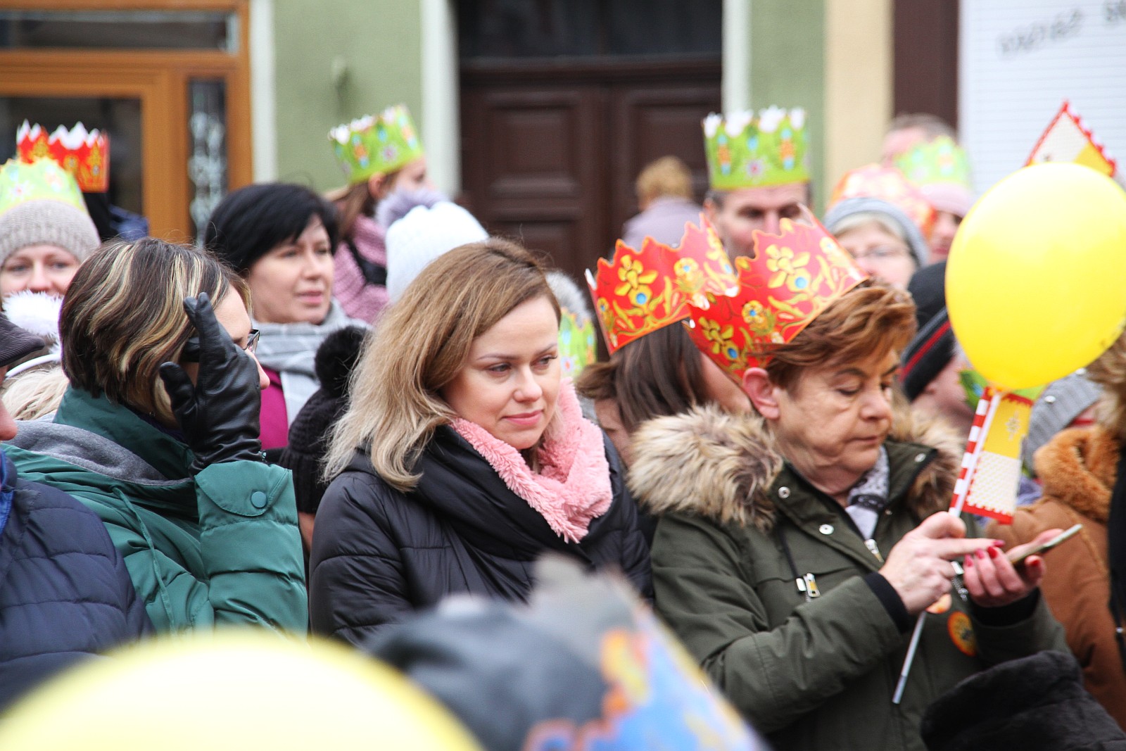 Uroczysty Orszak Trzech Króli przeszedł ulicami Prochowic