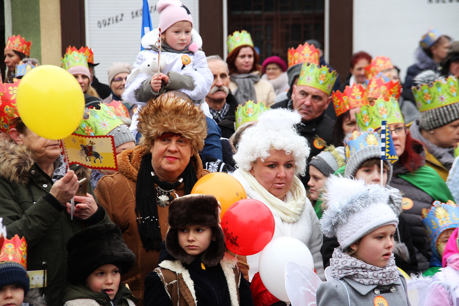 Uroczysty Orszak Trzech Króli przeszedł ulicami Prochowic