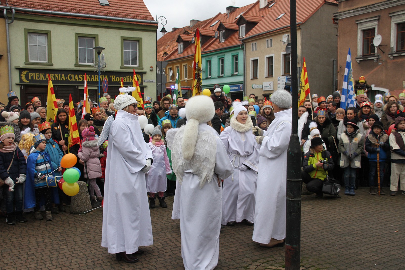 Uroczysty Orszak Trzech Króli przeszedł ulicami Prochowic