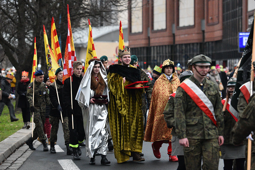 Trzej Królowie i legniczanie pokłonili się dzieciątku