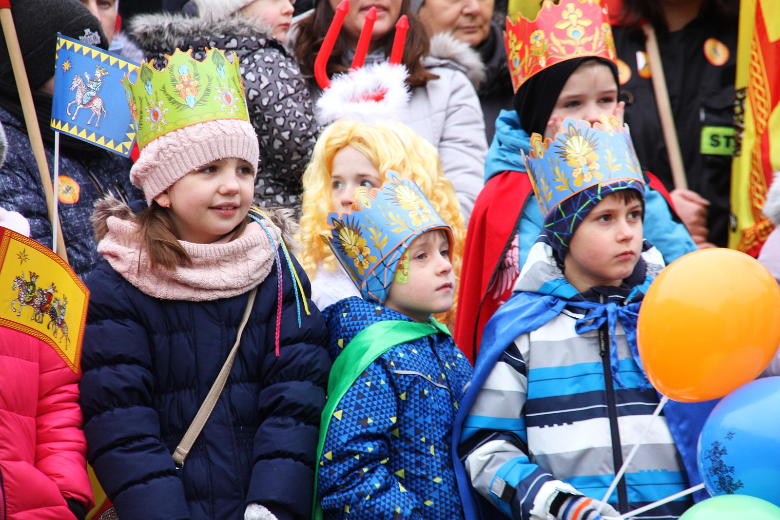 Uroczysty Orszak Trzech Króli przeszedł ulicami Prochowic