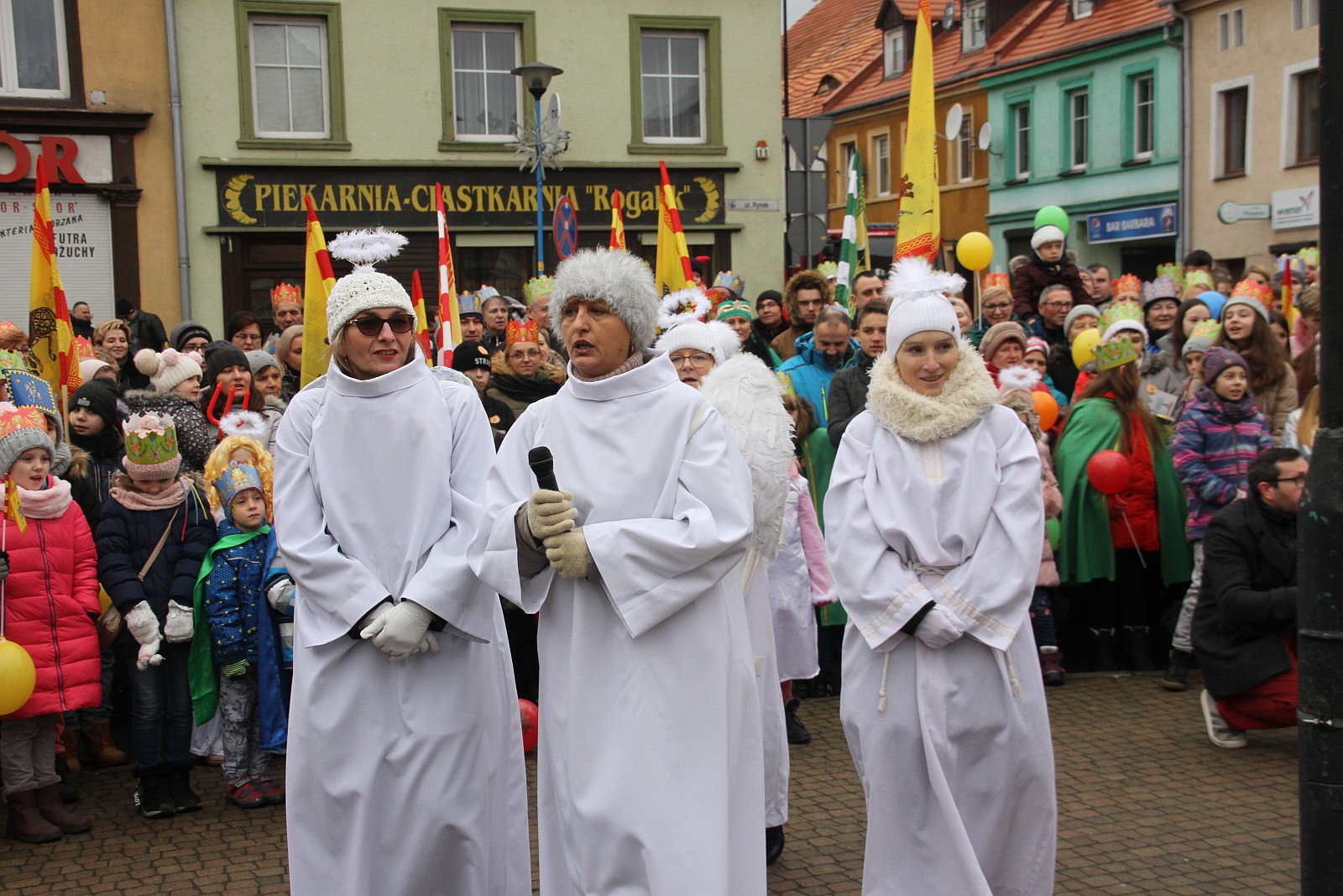 Uroczysty Orszak Trzech Króli przeszedł ulicami Prochowic