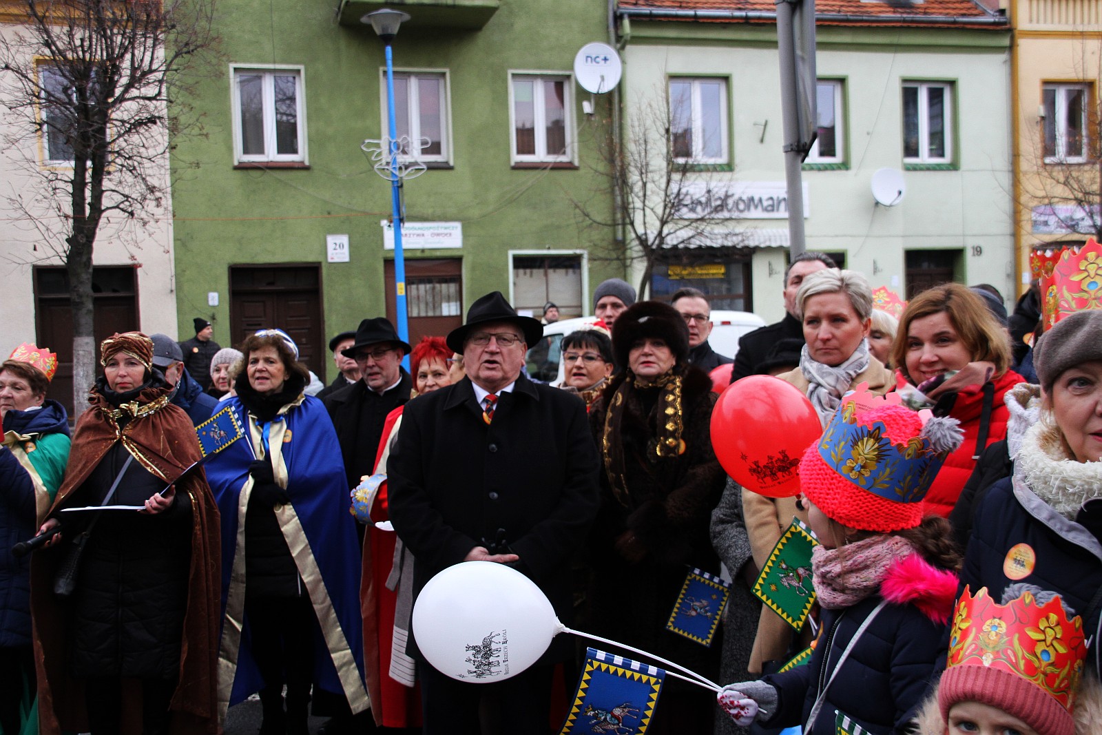 Uroczysty Orszak Trzech Króli przeszedł ulicami Prochowic