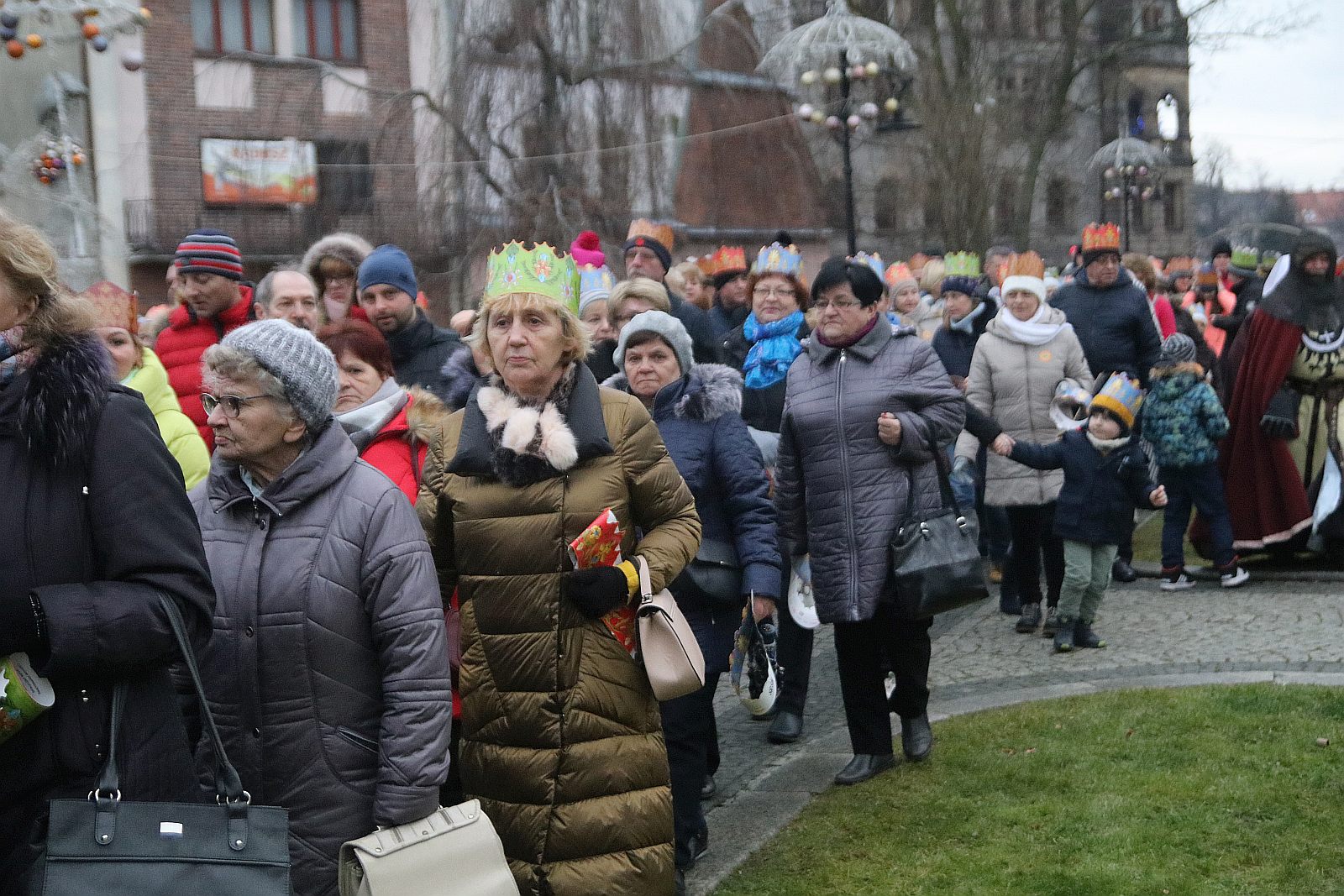 Biskup Kiernikowski poprowadził doroczny Orszak Trzech Króli