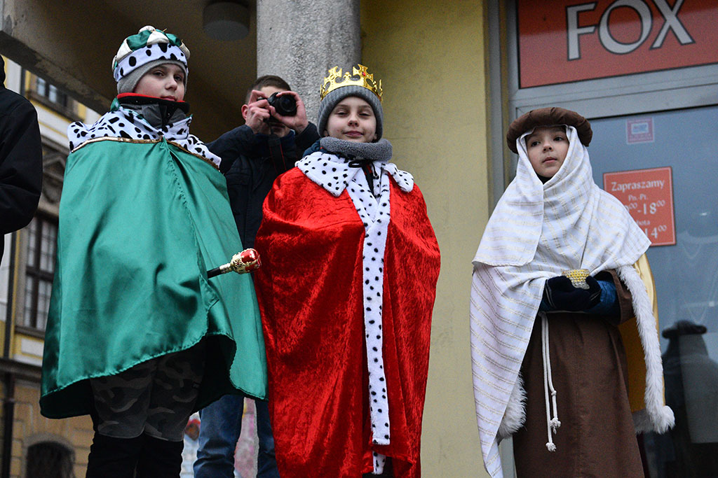 Trzej Królowie i legniczanie pokłonili się dzieciątku
