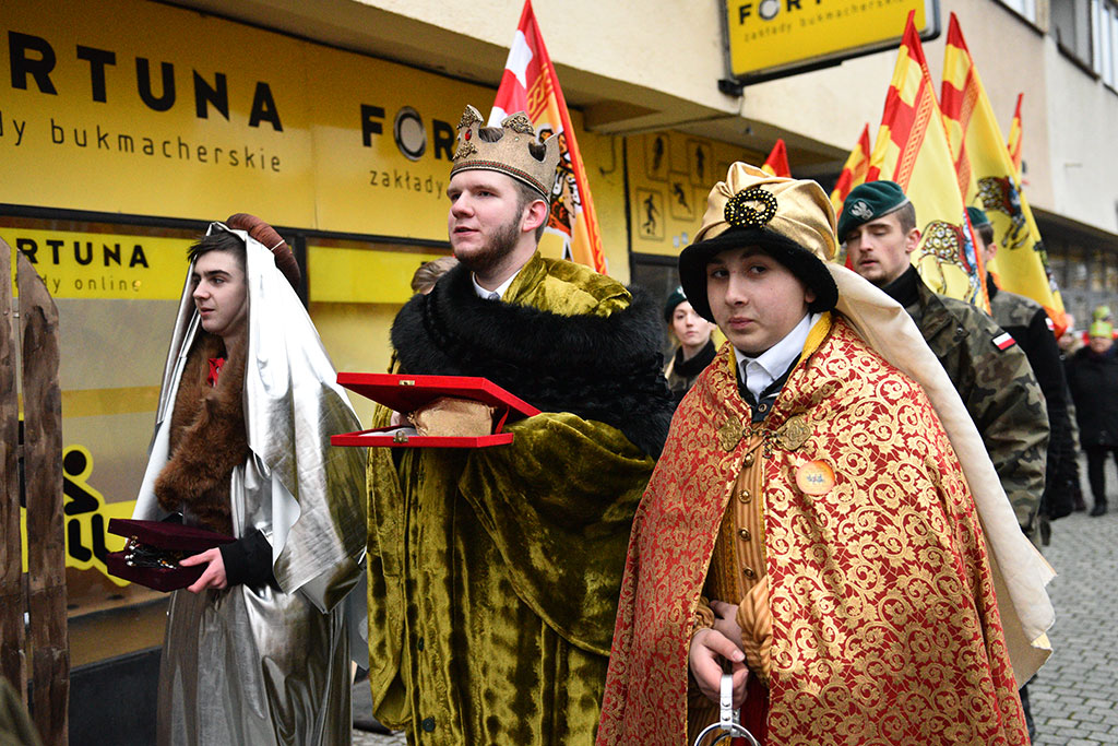 Trzej Królowie i legniczanie pokłonili się dzieciątku