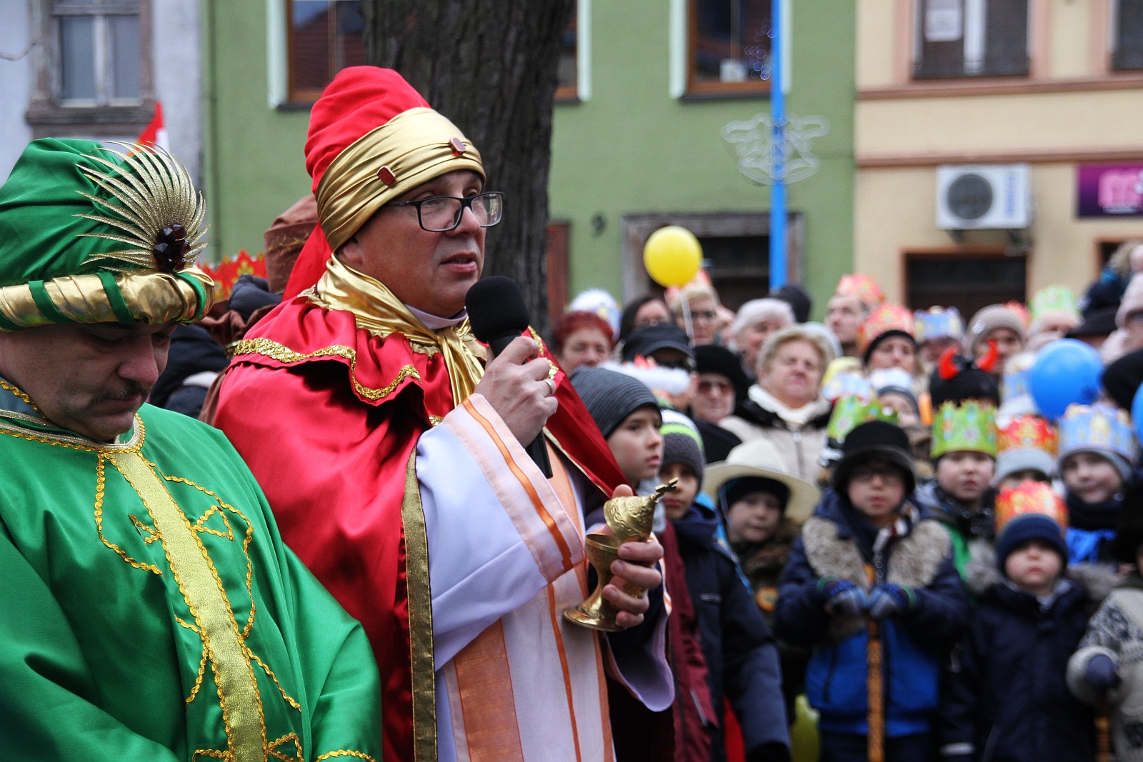 Uroczysty Orszak Trzech Króli przeszedł ulicami Prochowic
