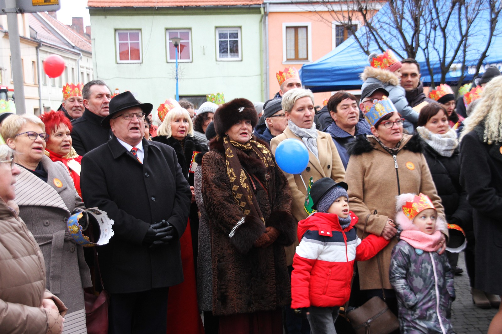 Uroczysty Orszak Trzech Króli przeszedł ulicami Prochowic