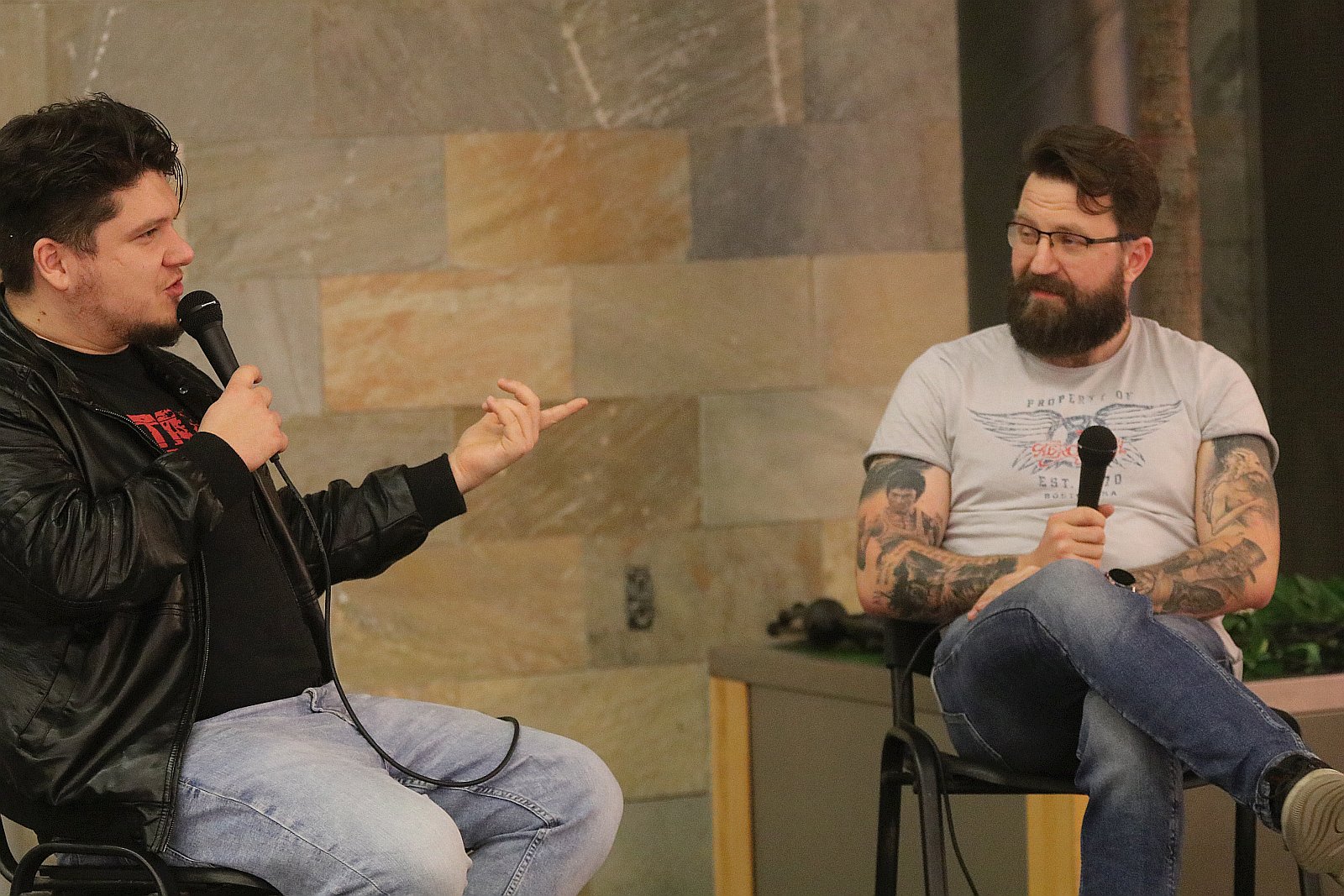 Jakub Ćwiek spotkał się z czytelnikami w Galerii Piastów