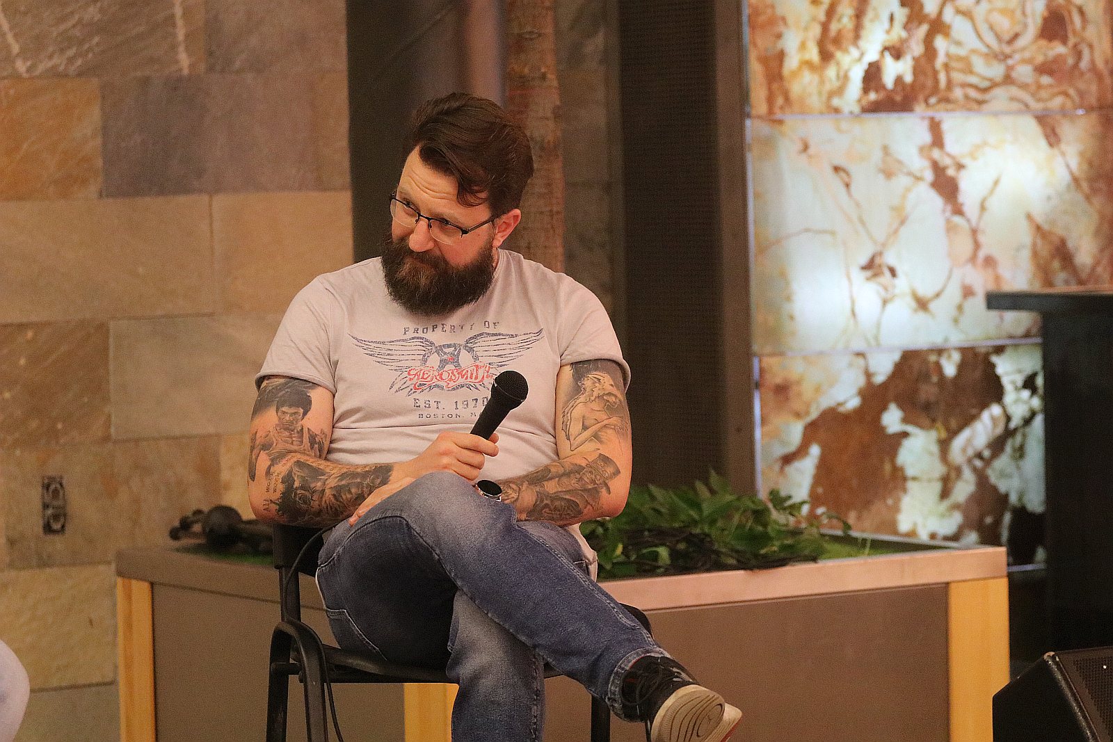 Jakub Ćwiek spotkał się z czytelnikami w Galerii Piastów