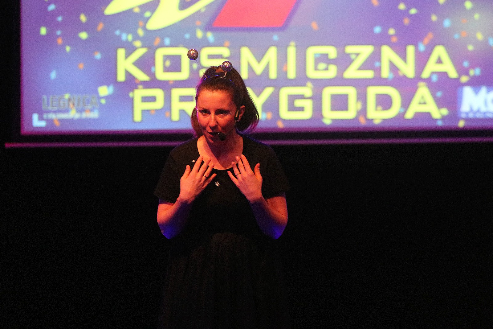 Kosmiczna Przygoda: Zabawa karnawałowa dla najmłodszych