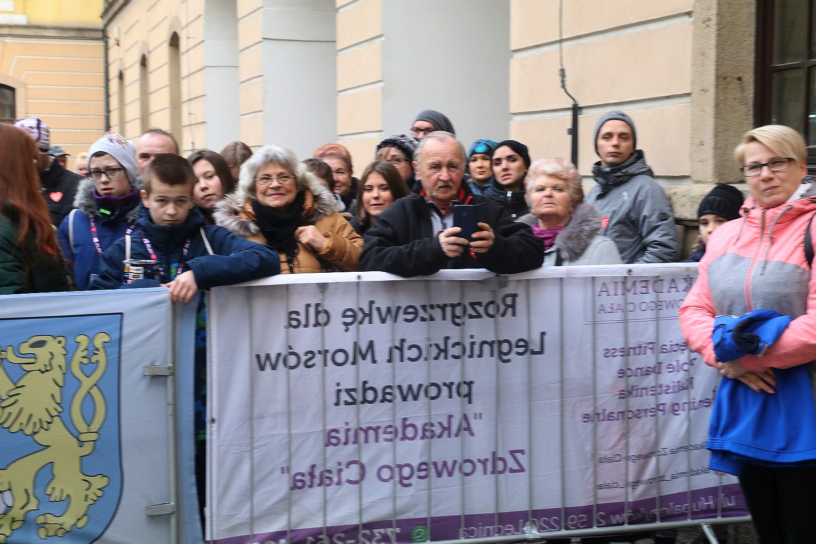 WOŚP:  Orkiestra gra coraz głośniej. Tłumy w Akademii Rycerskiej