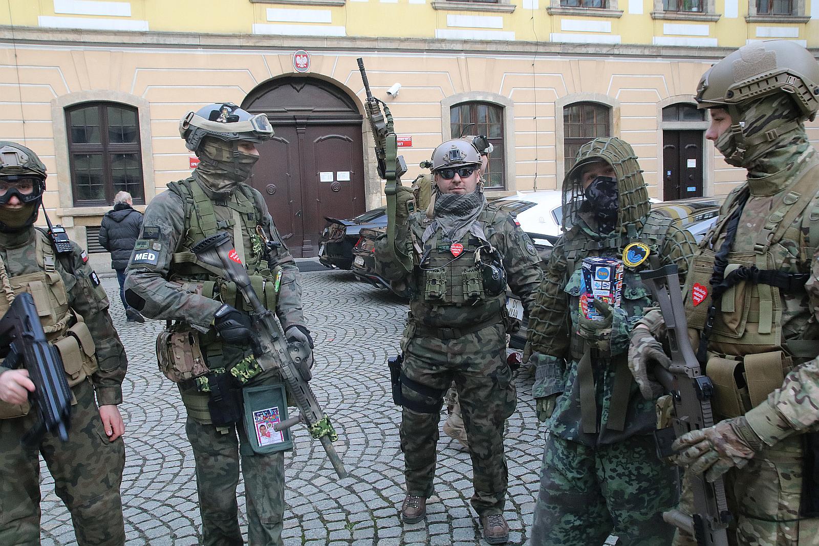 WOŚP:  Orkiestra gra coraz głośniej. Tłumy w Akademii Rycerskiej