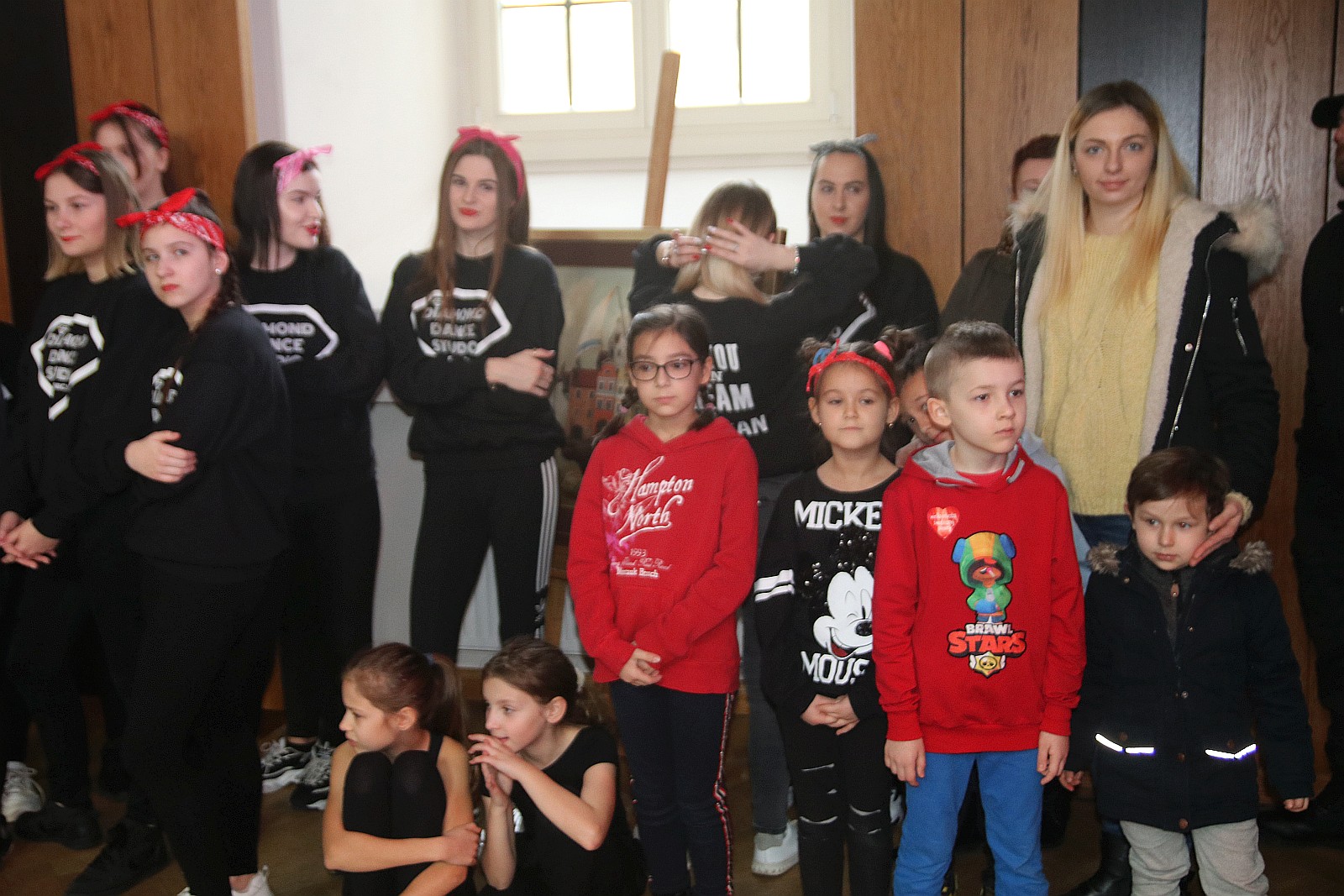 WOŚP:  Orkiestra gra coraz głośniej. Tłumy w Akademii Rycerskiej