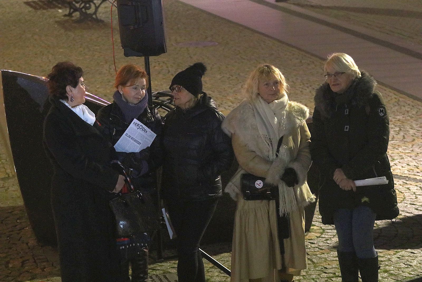 Legniczanie zapalili światełko dla Pawła Adamowicza