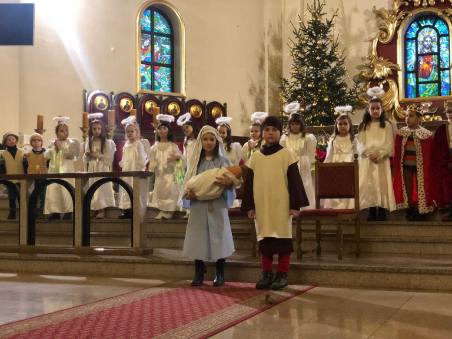 Przedszkolaki zaprezentowały Jasełka w kościele na Piekarach