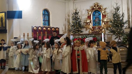 Przedszkolaki zaprezentowały Jasełka w kościele na Piekarach