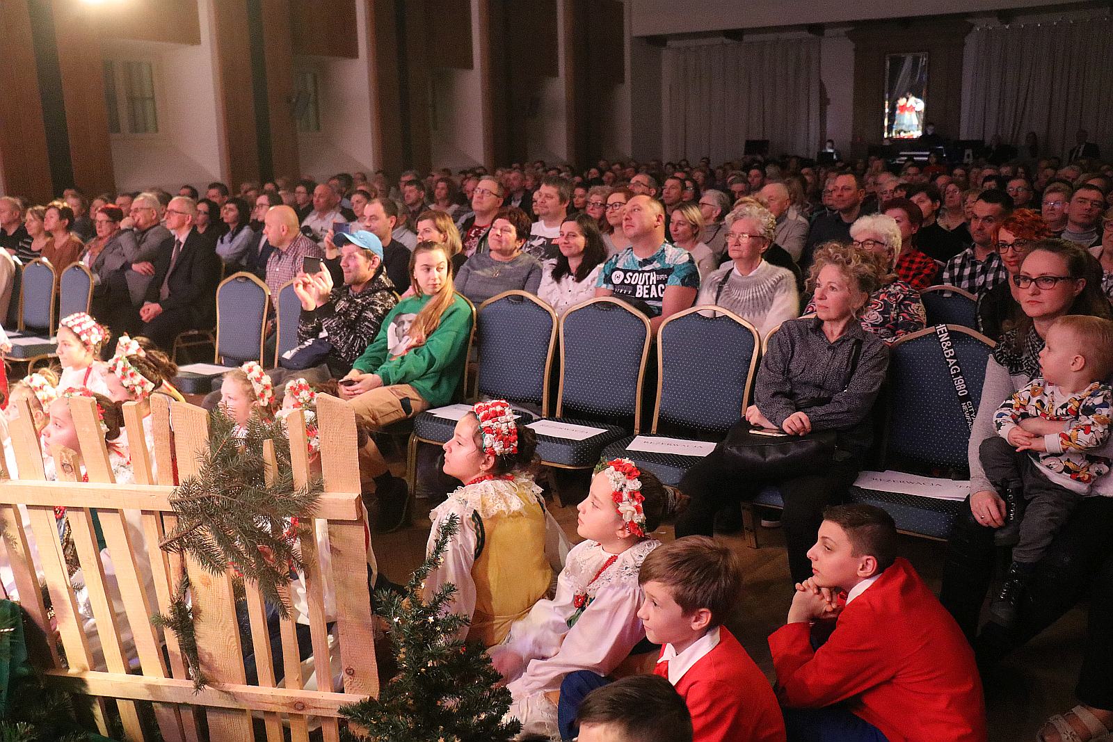 Noworoczne draby. Koncert Zespołu Pieśni i Tańca Legnica