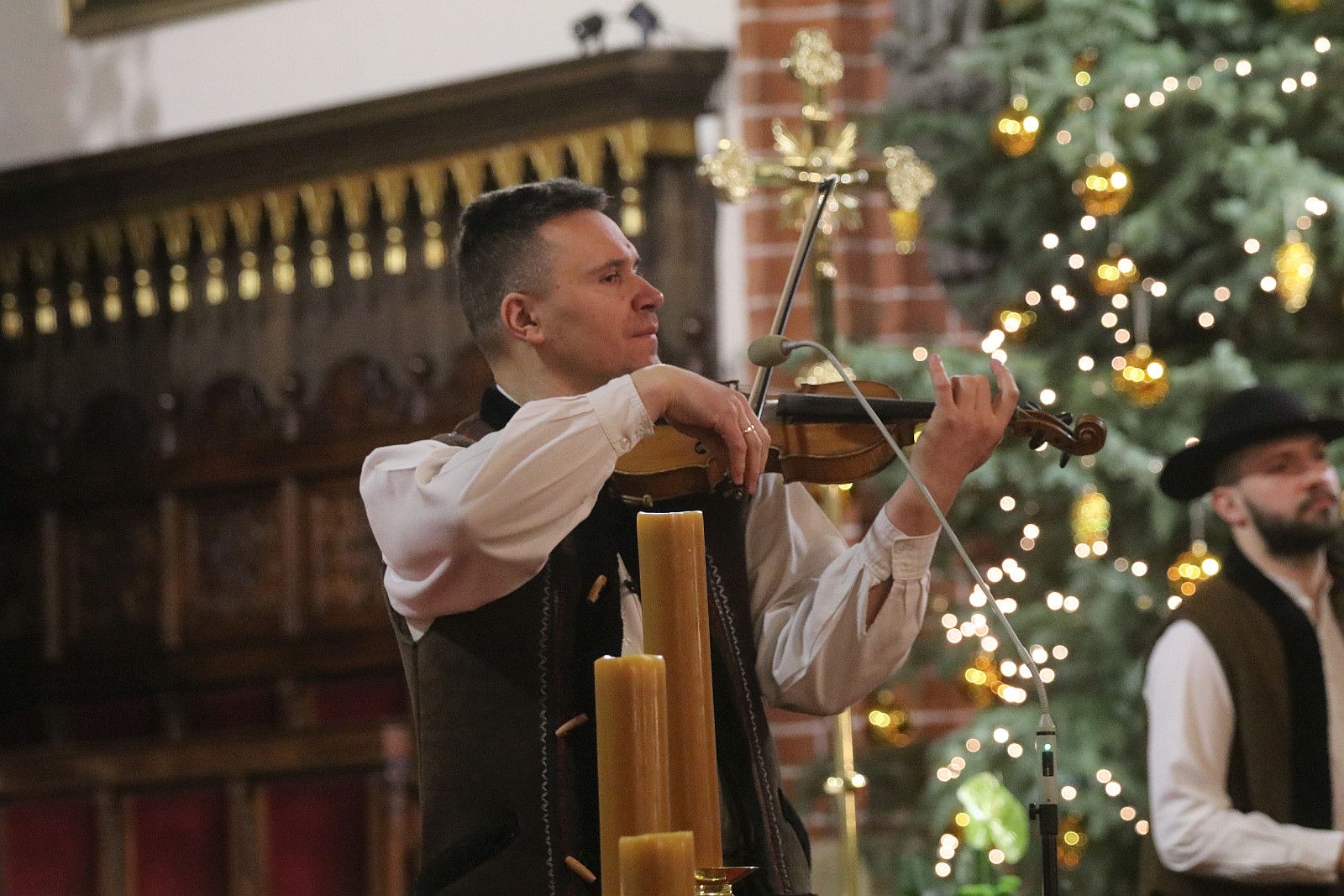 Koncert kolęd w wykonaniu góralskiej kapeli „Góralska Hora”