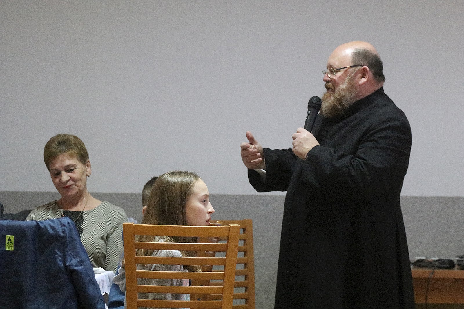 Ksiądz Wołowski zaprosił mieszkańców do kolędowania