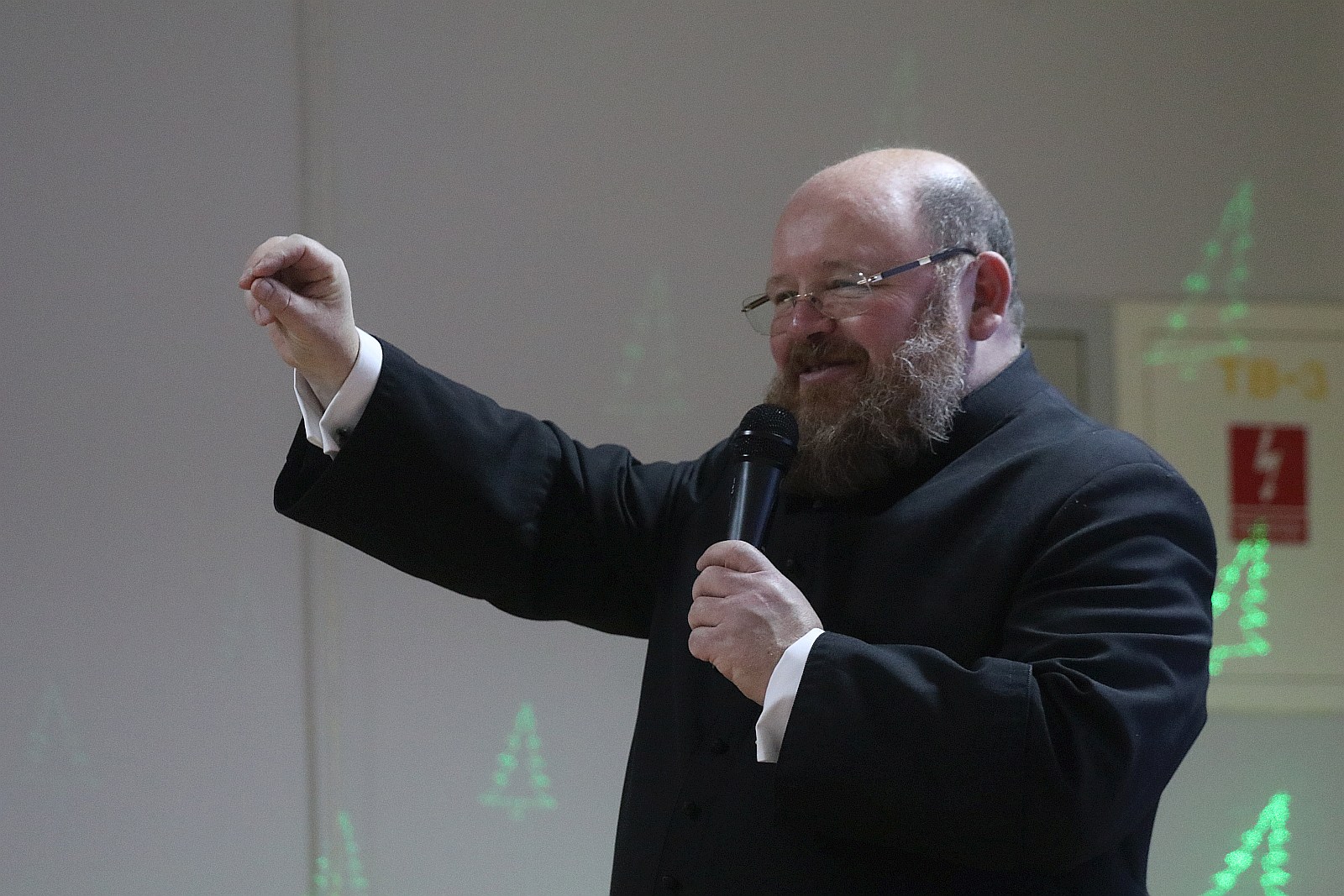 Ksiądz Wołowski zaprosił mieszkańców do kolędowania