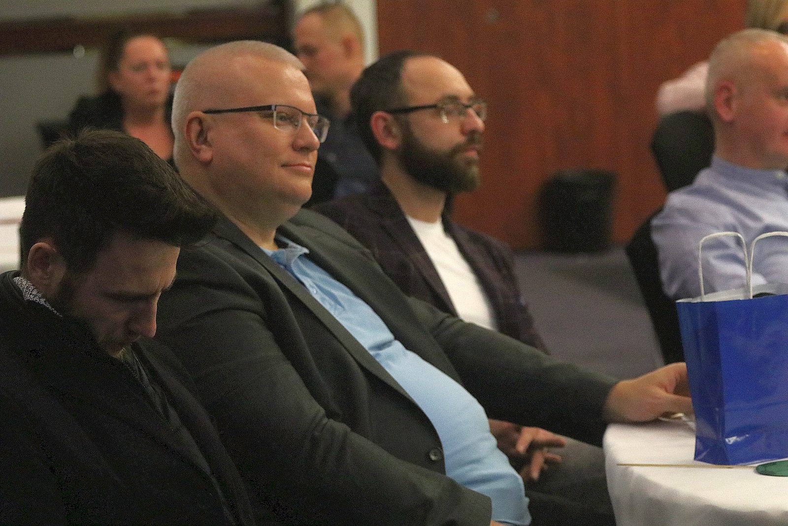 Ostro licytowali na rzecz kibiców niepełnosprawnych