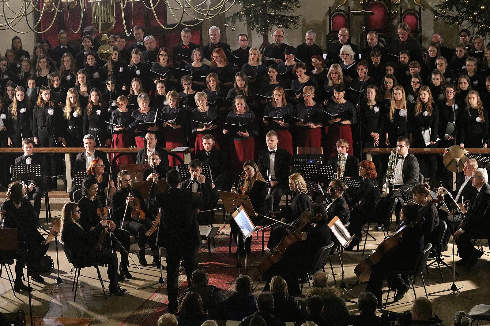 Niezwykły koncert kolęd w kościele na Piekarach