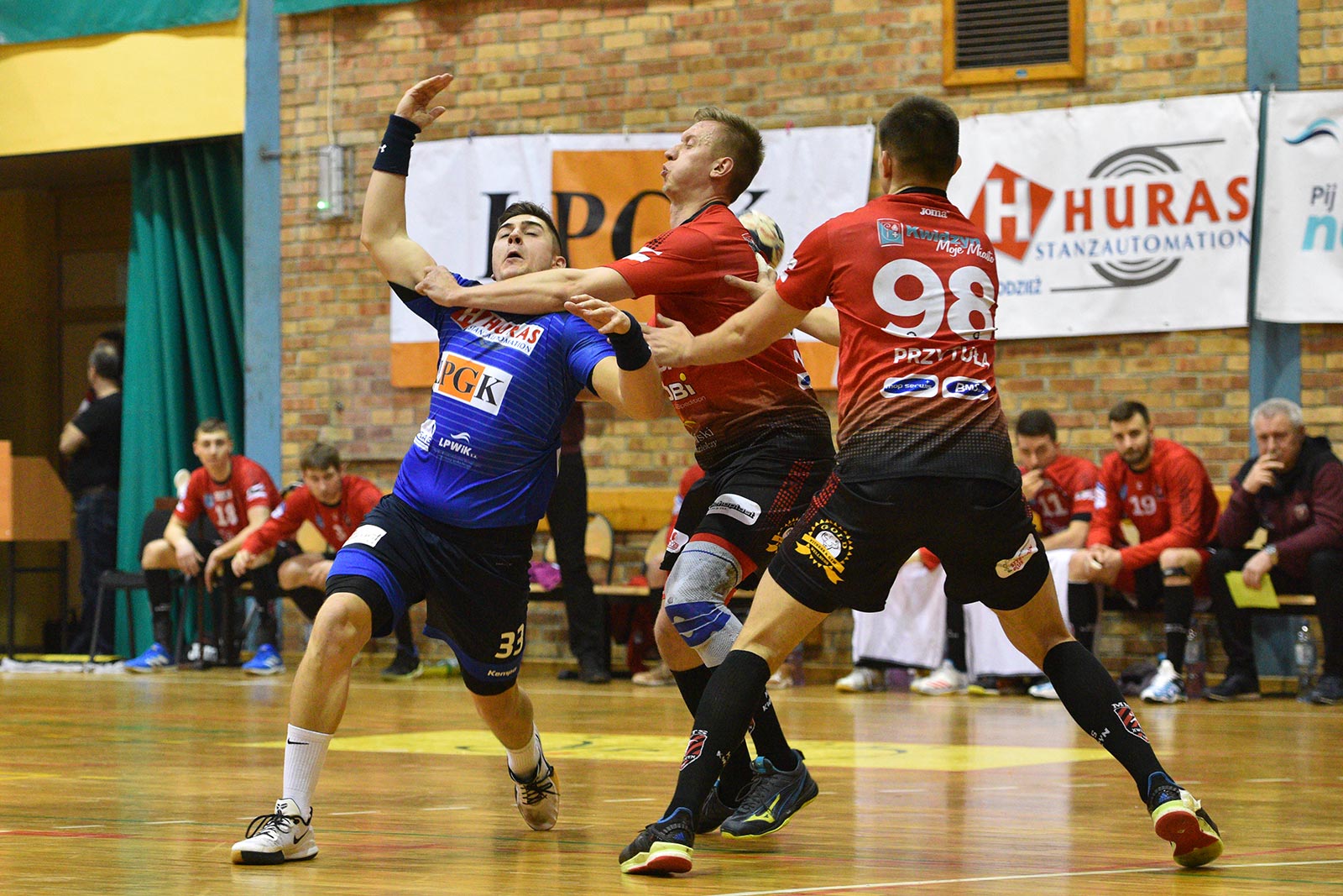 Siódemka w 1/8 finału Pucharu Polski. Superligowiec pokonany