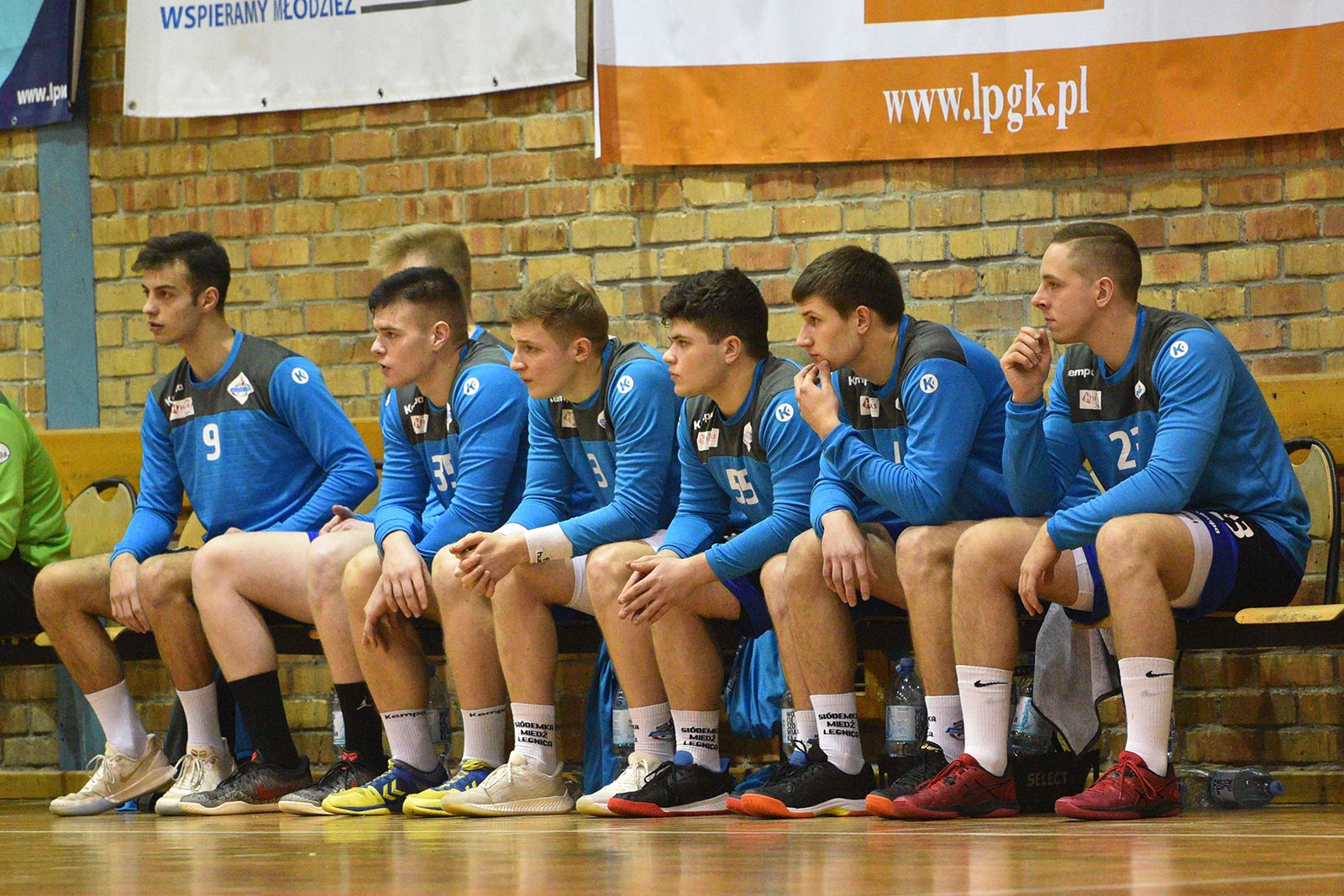 Siódemka w 1/8 finału Pucharu Polski. Superligowiec pokonany
