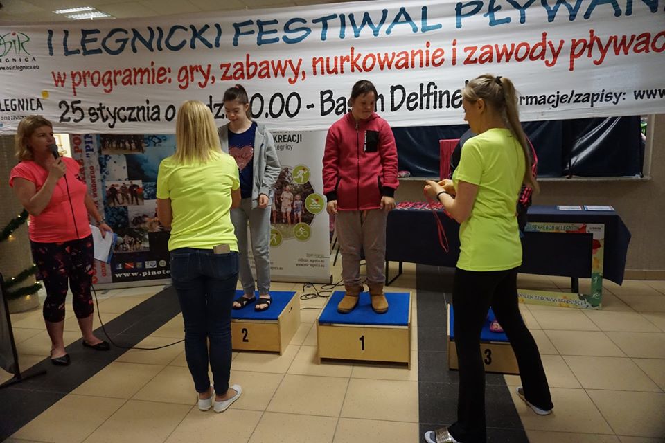 W Legnicy na basenie Delfinek odbył się Festiwal Pływania