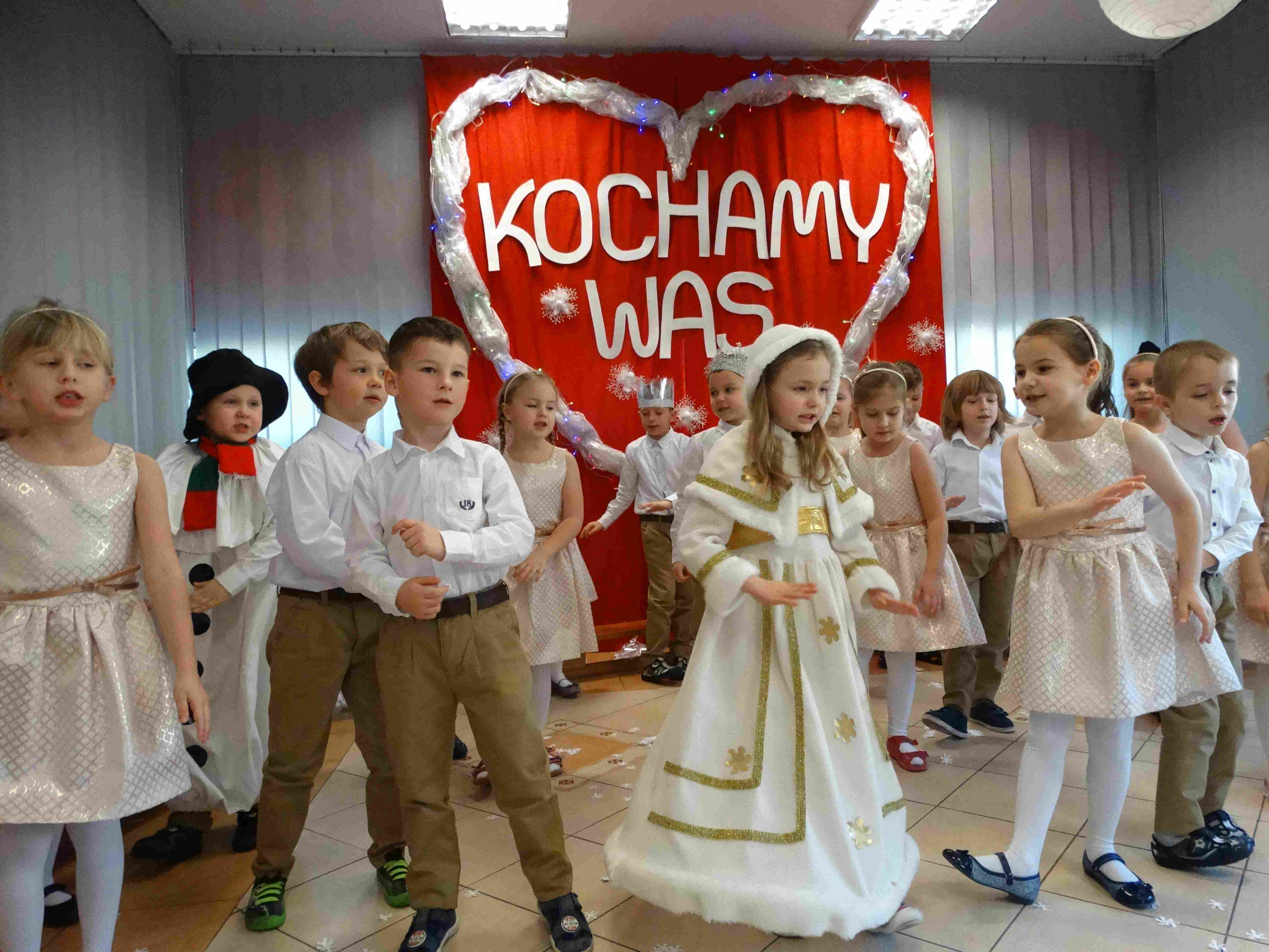 Piękne chwile z Babcią i Dziadkiem w Przedszkolu „Źródełko”