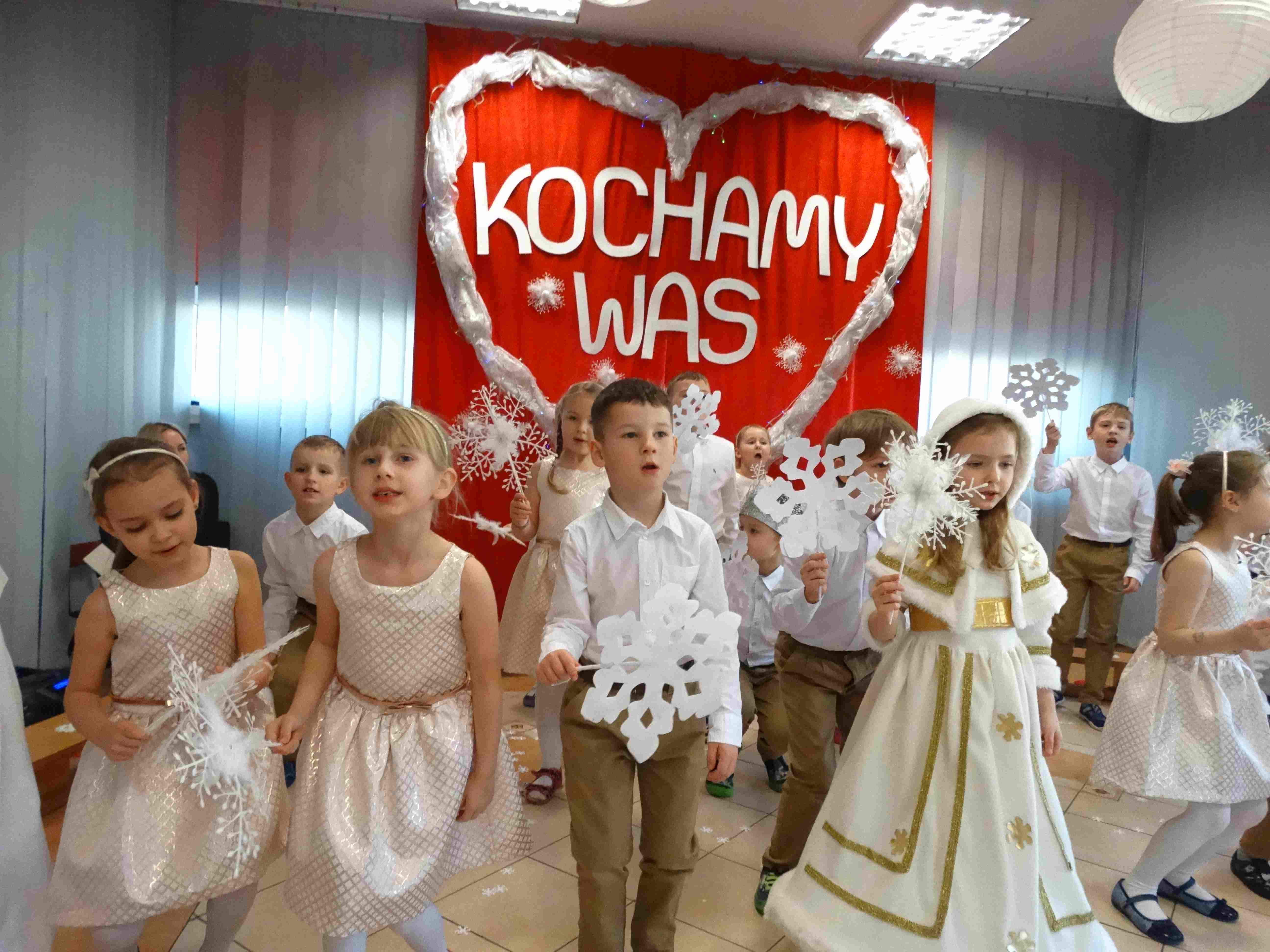 Piękne chwile z Babcią i Dziadkiem w Przedszkolu „Źródełko”
