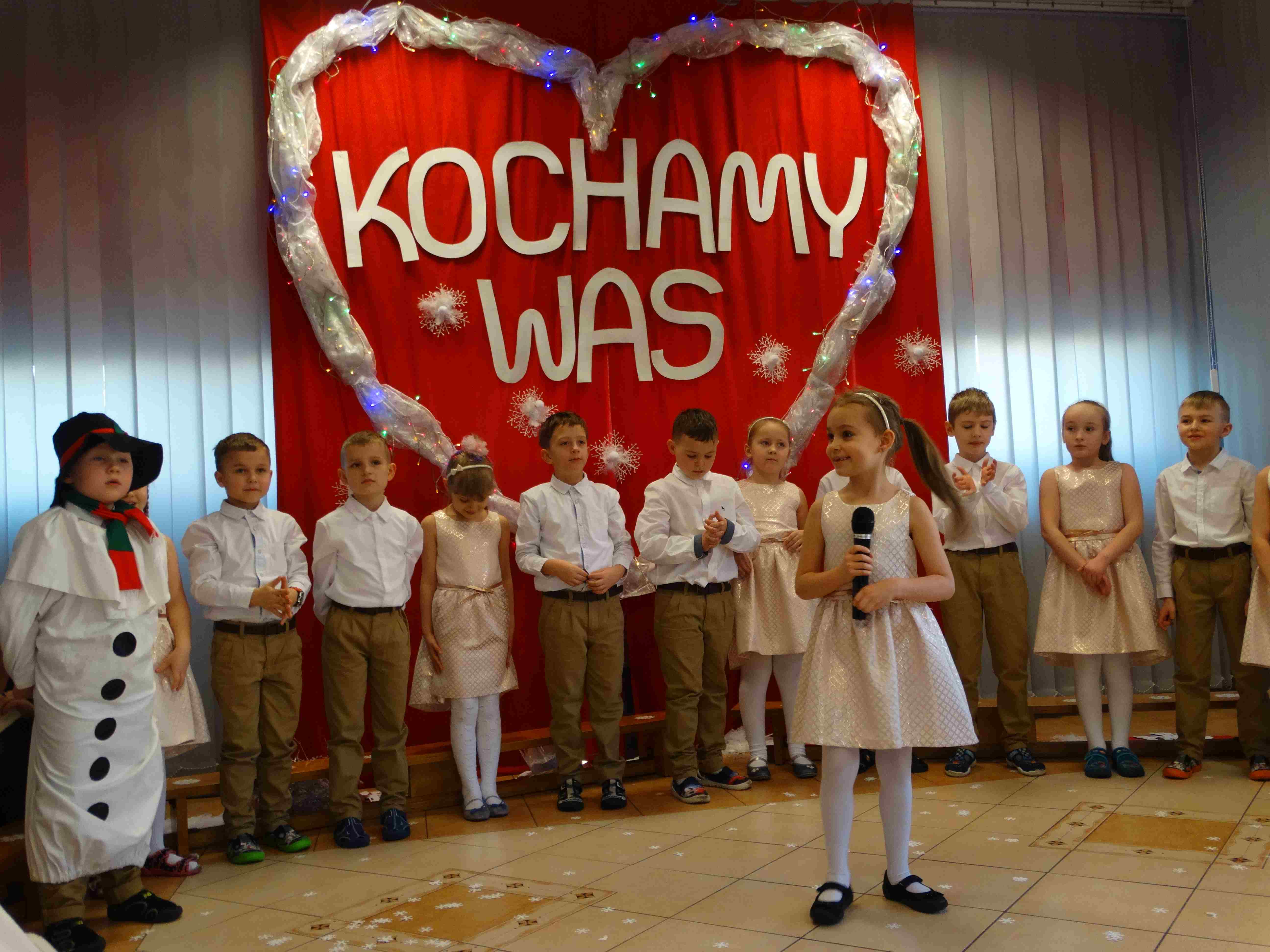 Piękne chwile z Babcią i Dziadkiem w Przedszkolu „Źródełko”
