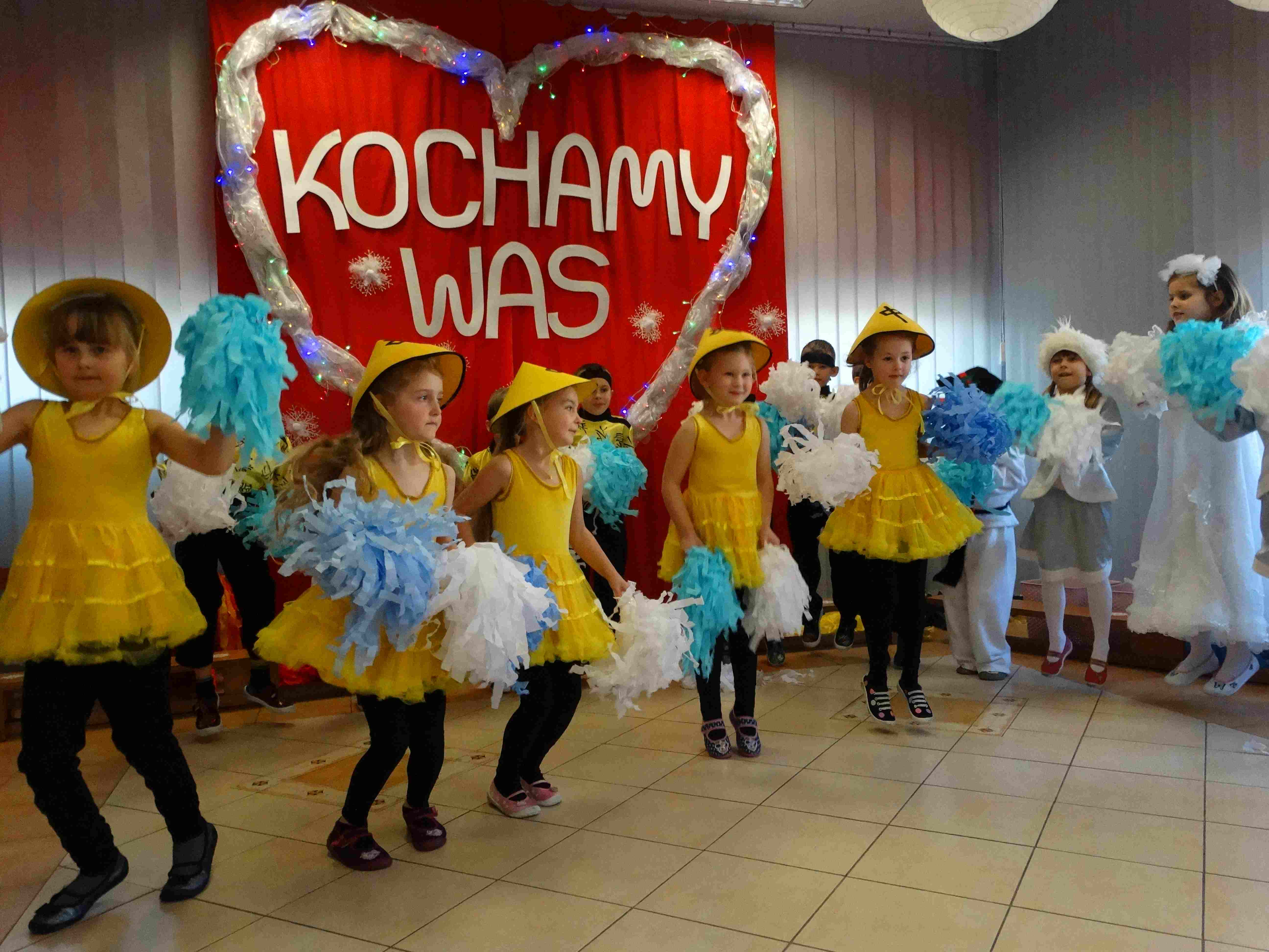 Piękne chwile z Babcią i Dziadkiem w Przedszkolu „Źródełko”