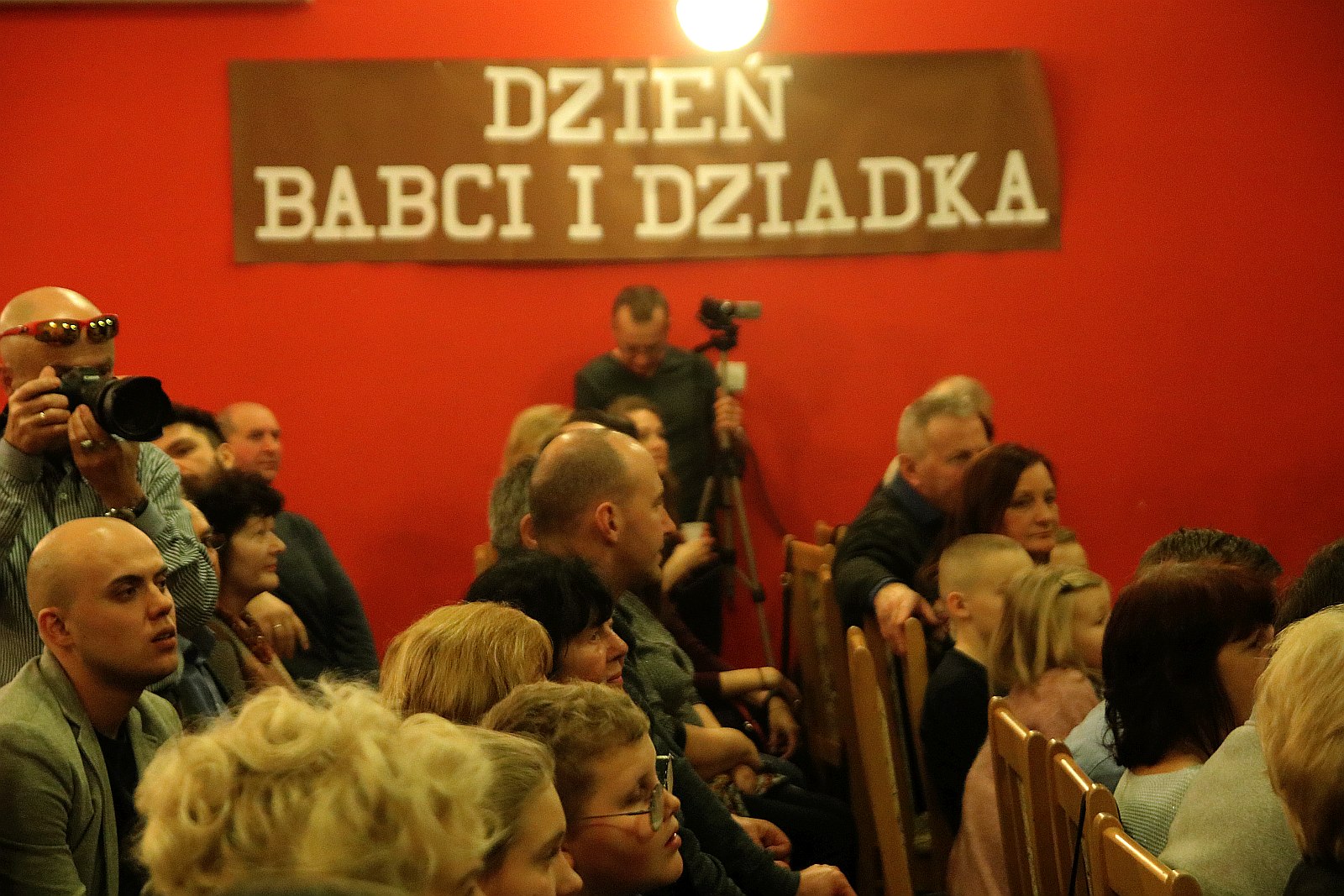 Dzieci z gminy Legnickie Pole wystąpiły dla babć  dziadków