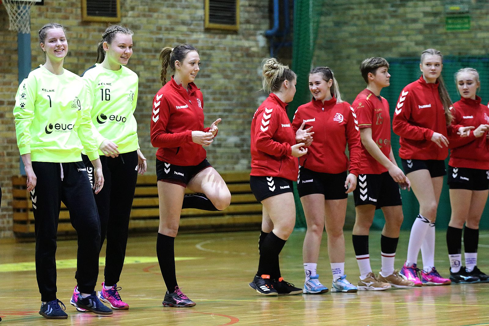 UKS Varsovia Warszawa wygrał z juniorkami Dziewiątki